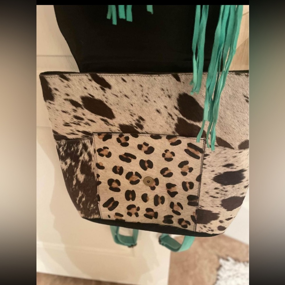 Cowhide backpack - Picture 3 of 4
